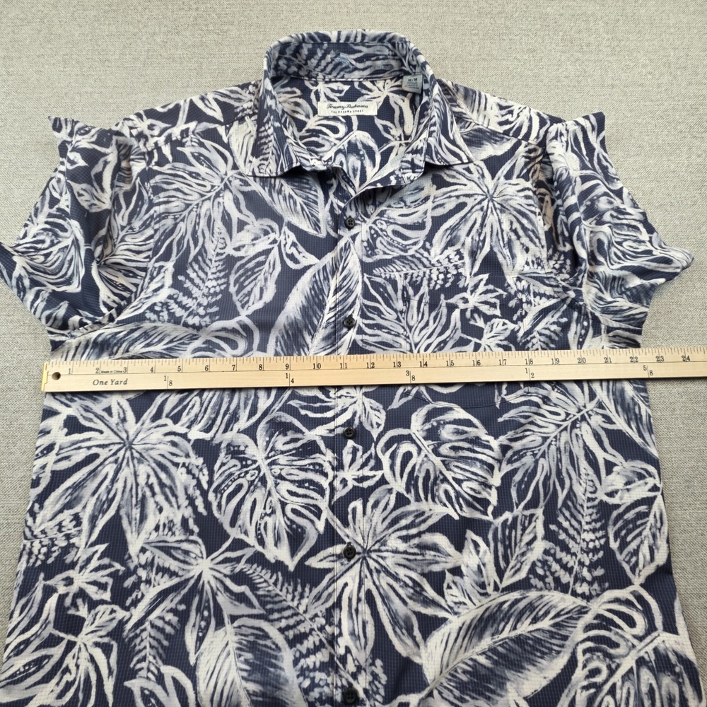 Tommy Bahama Blue Hawaiian Shirt Mens Medium Leaves Aloha Beach Tropical Stretch - Picture 9 of 10